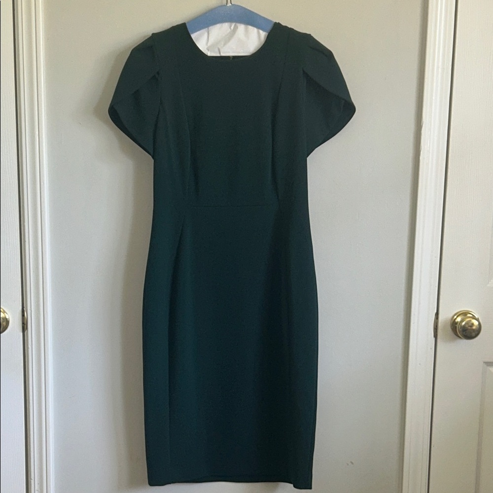 Calvin Klein Tulip Sleeve Sheath Dress. Hunter Green. Size 10.